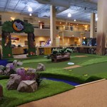 Howl at the Moon mini golf Great Wolf Lodge New England